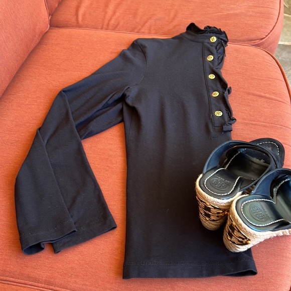 Tory Burch Ruffled Long Sleeve Tee. Black. Sz XS. - Picture 5 of 6
